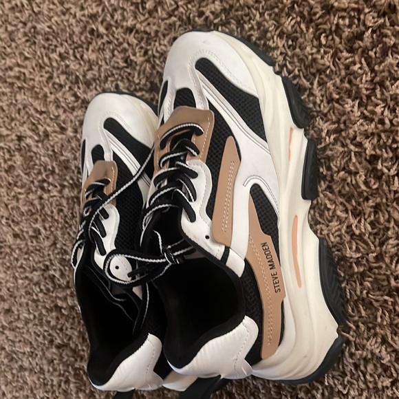 Steve Madden shoes - Picture 2 of 6
